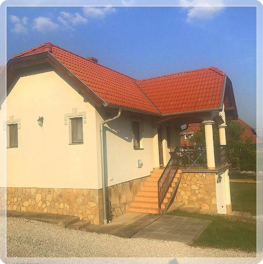 Apartmán Kleines Haus Hévíz Exteriér fotografie