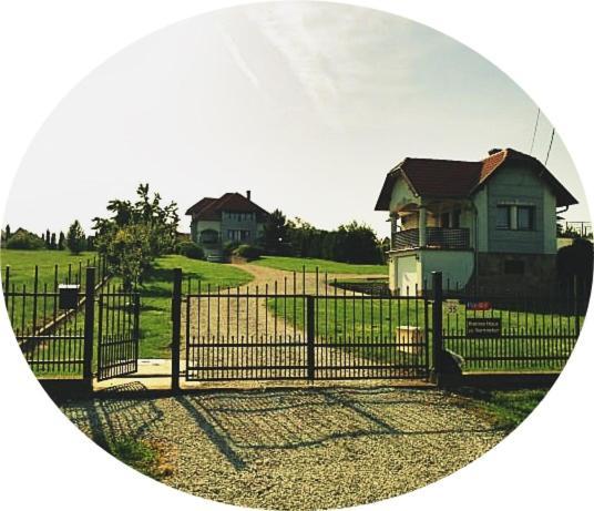 Apartmán Kleines Haus Hévíz Exteriér fotografie